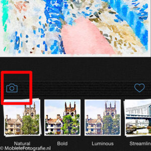 Openen van je foto in de Waterlogue app via het fototoestel symbool.