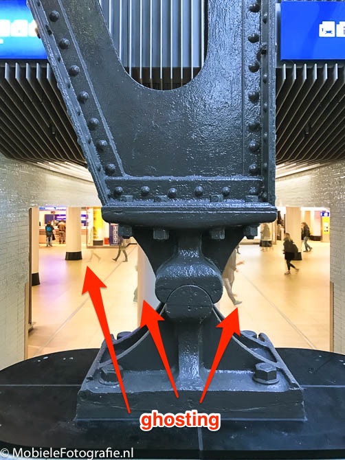 Foto Centraal Station Amsterdam. Afwijkingen (ghosting) in HDR-foto door het samenvoegen van verschillende afbeeldingen. Een van de grootste nadelen van HDR fotografie. [iPhone 7]